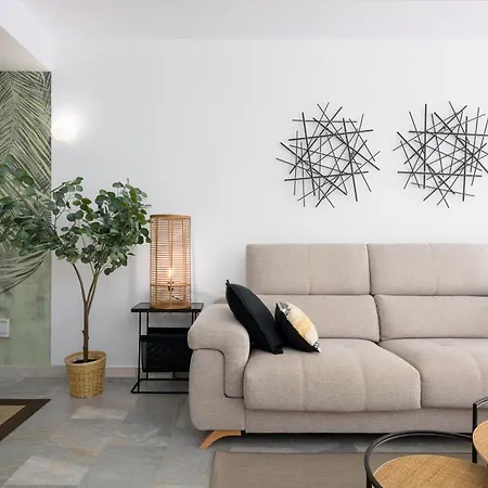 House Casa D'anvers, 埃斯特波纳