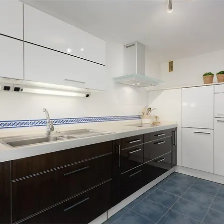 House Casa D'anvers إِستيبونا